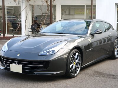 FERRARI GTC4 LUSSO - 2