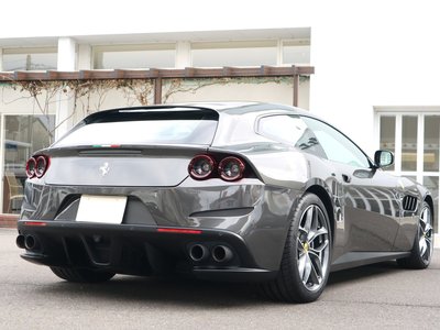 FERRARI GTC4 LUSSO - 4