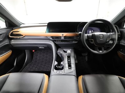 صورة مصغرة 18 لـ 2025 Toyota CROWN CROSSOVER