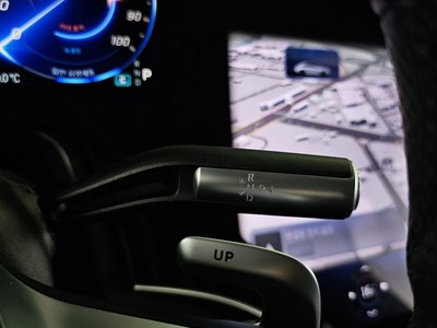MERCEDES-BENZ EQS - 9