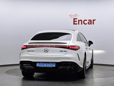 MERCEDES-BENZ EQS - 3