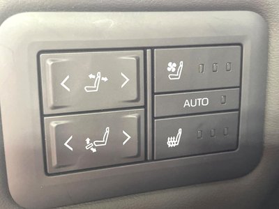 2025 Toyota ALPHARD — фото 6