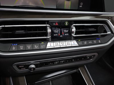 2022 BMW X5 thumbnail 32