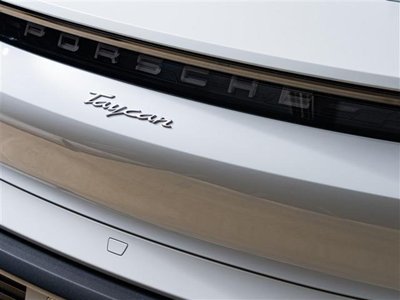 PORSCHE TAYCAN - 7