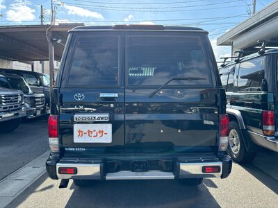TOYOTA LAND CRUISER 70 - 5