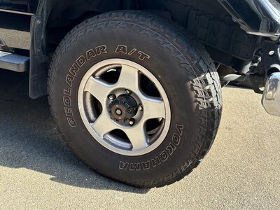 TOYOTA LAND CRUISER 70 - 8