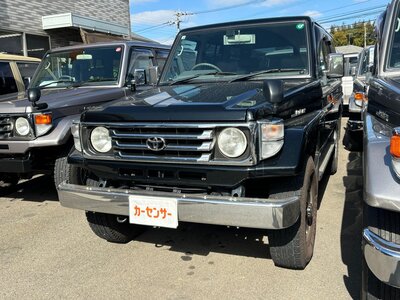 TOYOTA LAND CRUISER 70