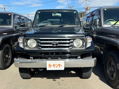 TOYOTA LAND CRUISER 70 - 2