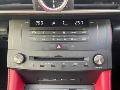 صورة مصغرة 28 لـ 2017 Lexus RC F
