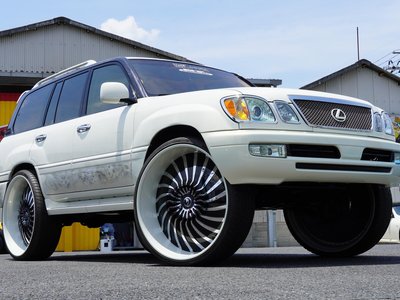 LEXUS LX