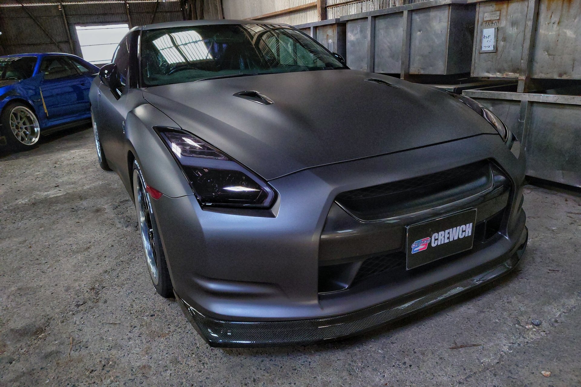 NISSAN GT-R - View 1