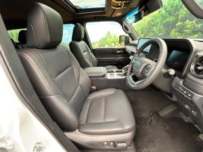 TOYOTA LAND CRUISER - 7