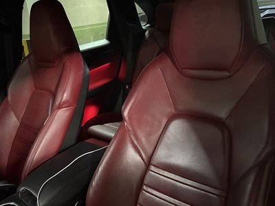 صورة 10 لـ 2019 Porsche CAYENNE