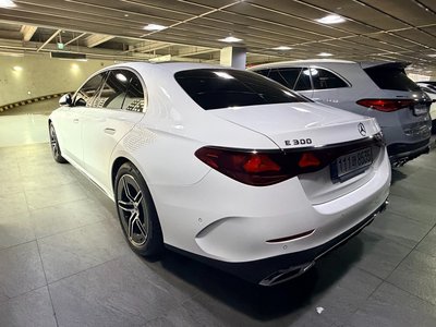 MERCEDES-BENZ E-CLASS - 3