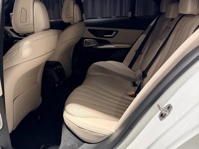 MERCEDES-BENZ E-CLASS - 8