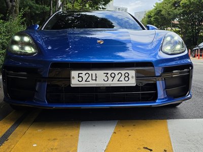 صورة 2 لـ 2018 Porsche PANAMERA