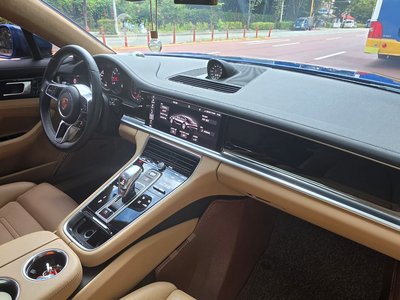 صورة 5 لـ 2018 Porsche PANAMERA