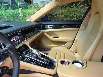 صورة مصغرة 14 لـ 2018 Porsche PANAMERA