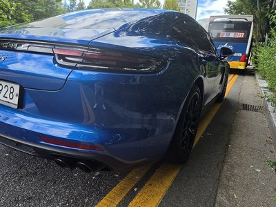 صورة 3 لـ 2018 Porsche PANAMERA