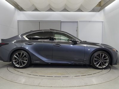 LEXUS IS - 4
