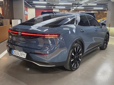 TOYOTA CROWN CROSSOVER - 4