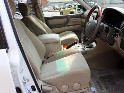 TOYOTA LAND CRUISER - 2