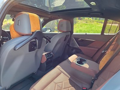 BMW 5 SERIES - 10