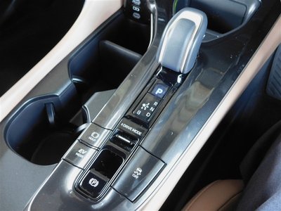 صورة مصغرة 25 لـ 2025 Toyota CROWN SPORT