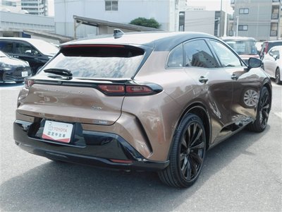 2025 Toyota CROWN SPORT photo 4