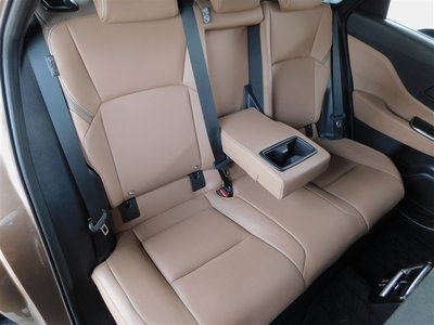 2025 Toyota CROWN SPORT photo 8