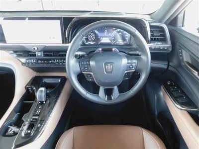 2025 Toyota CROWN SPORT photo 5