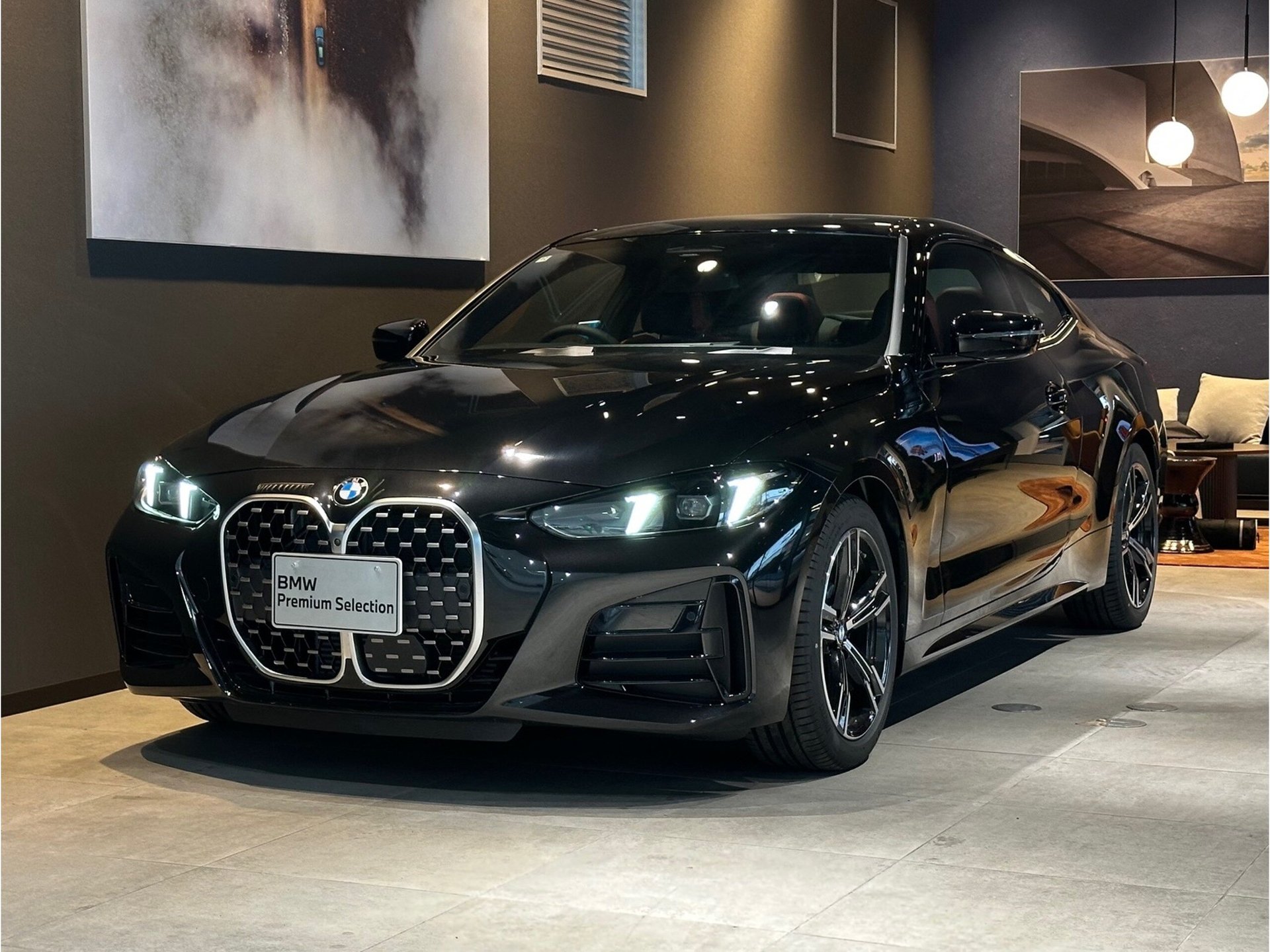 BMW 4 SERIES COUPE - View 1