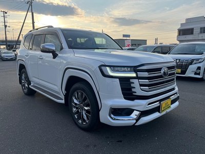 TOYOTA LAND CRUISER 300 - 3