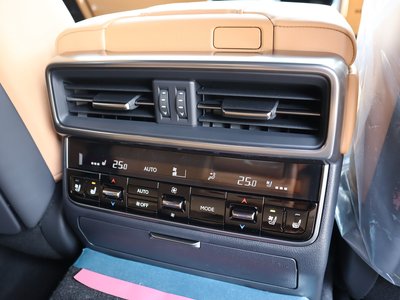 2026 Lexus LX 缩略图 72