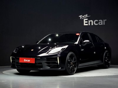 PORSCHE PANAMERA - 1