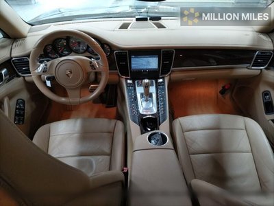 PORSCHE PANAMERA - 3