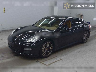 PORSCHE PANAMERA - 4