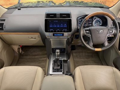 TOYOTA LAND CRUISER PRADO - 2