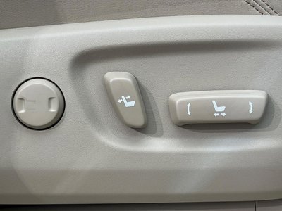 TOYOTA LAND CRUISER PRADO - 9