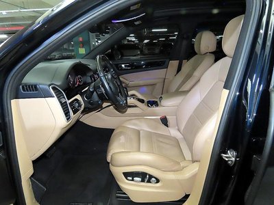 PORSCHE CAYENNE - 7