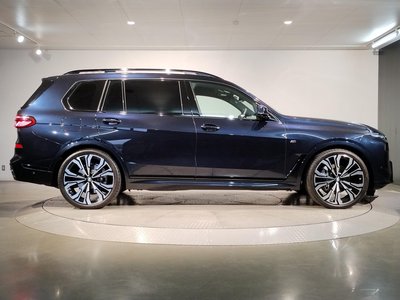 BMW X7 - 7