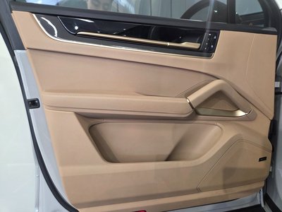 PORSCHE CAYENNE - 10