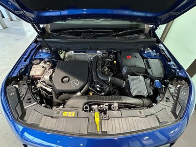 MERCEDES-BENZ GLB - 4