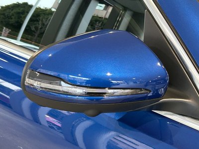 MERCEDES-BENZ GLB - 8