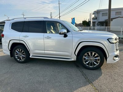 TOYOTA LAND CRUISER 300 - 4