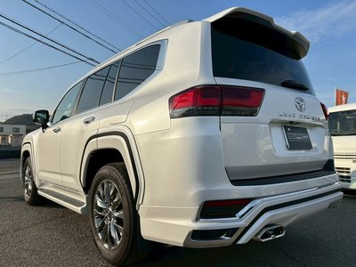 TOYOTA LAND CRUISER 300 - 6