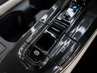 2024 Toyota CROWN CROSSOVER — миниатюра 11