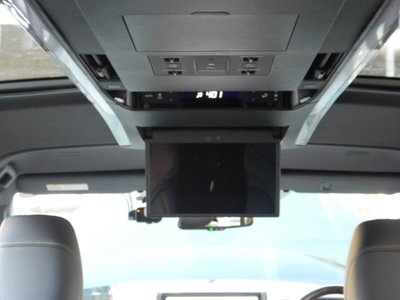 TOYOTA VELLFIRE - 10