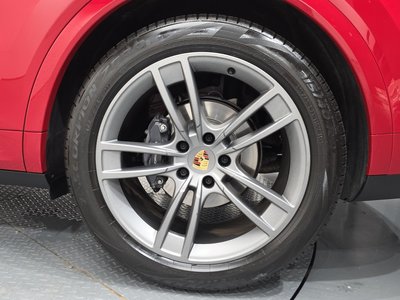 PORSCHE CAYENNE - 8