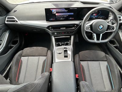 صورة 4 لـ 2025 BMW 3 SERIES